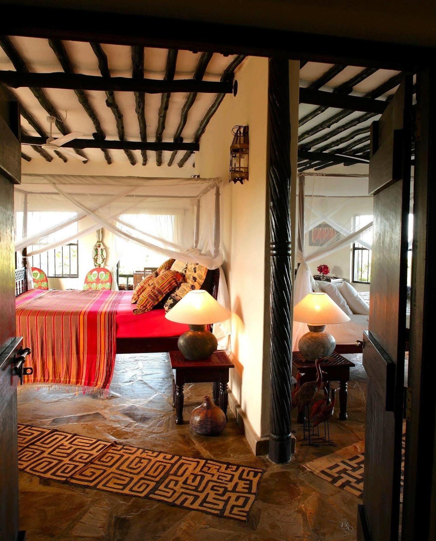 Kinondo Kwetu Hotel Diani Beach Kültér fotó