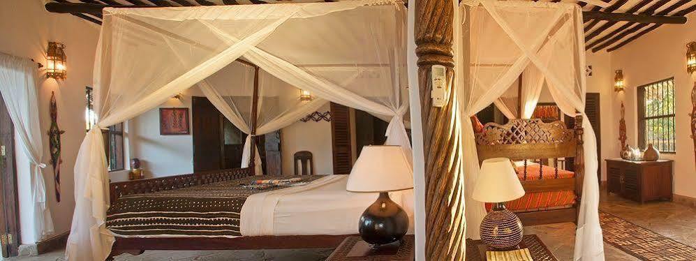 Kinondo Kwetu Hotel Diani Beach Kültér fotó