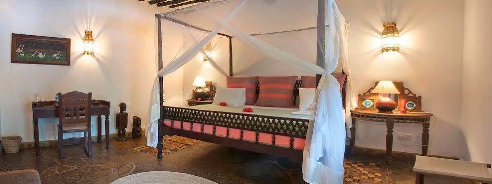 Kinondo Kwetu Hotel Diani Beach Kültér fotó